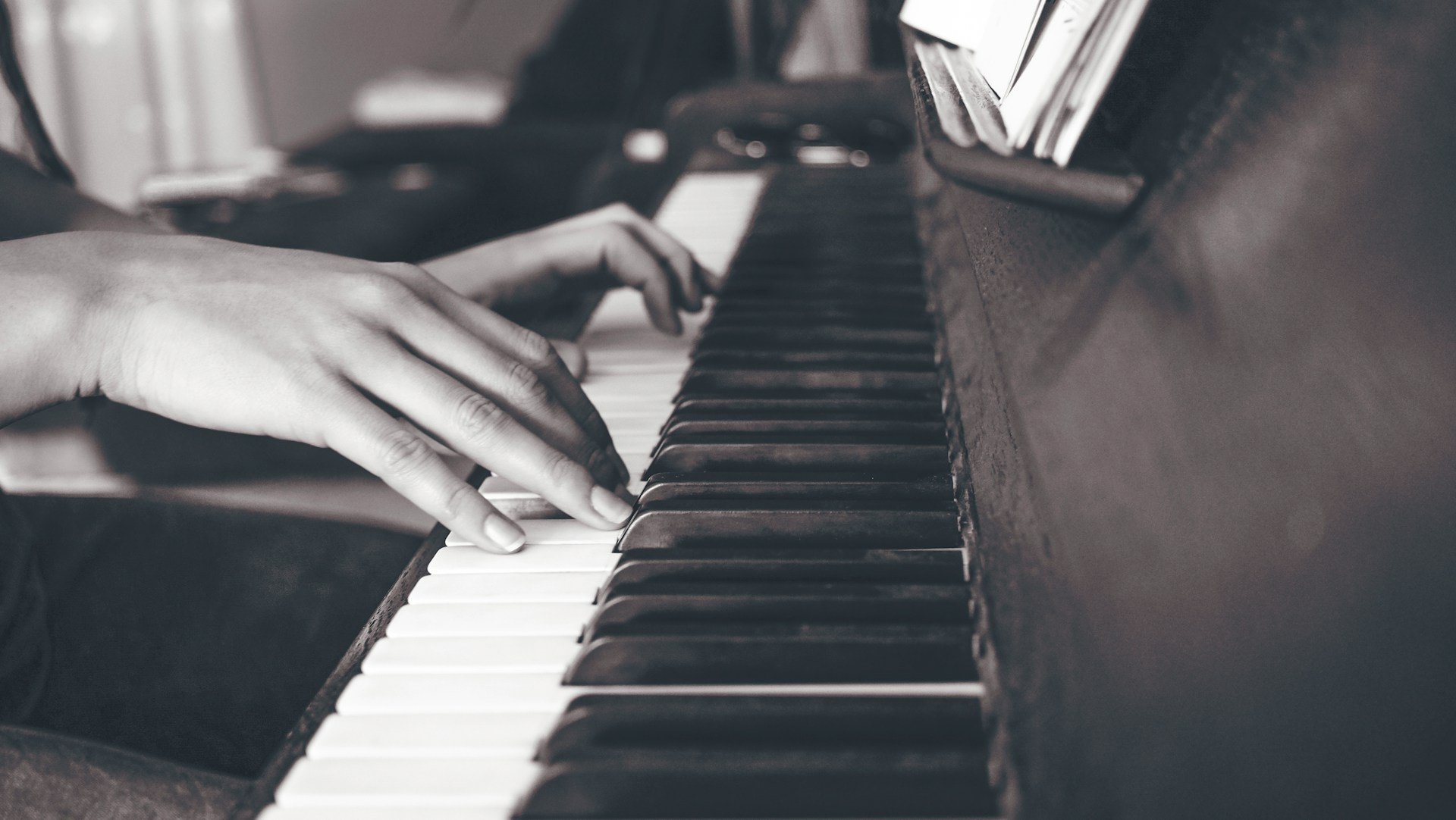 Find Your Sound with Professional Music Lessons